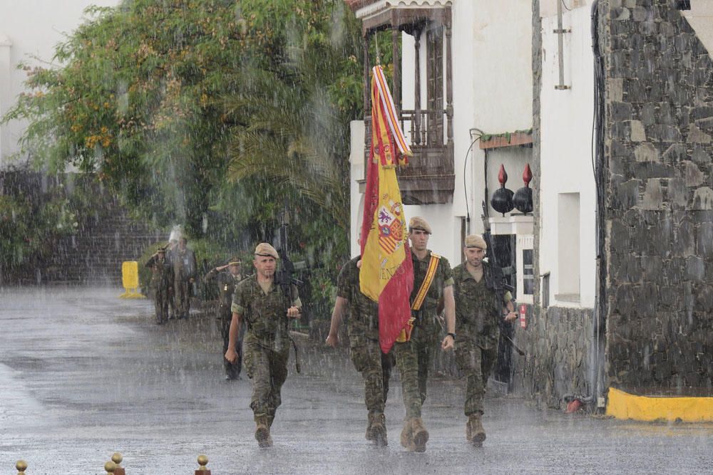 Despedida de la Brigada Líbano bajo la lluvia