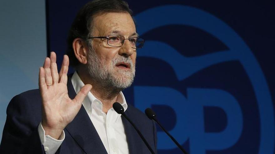 Rajoy ofrecerá hoy a Rivera una comisión negociadora