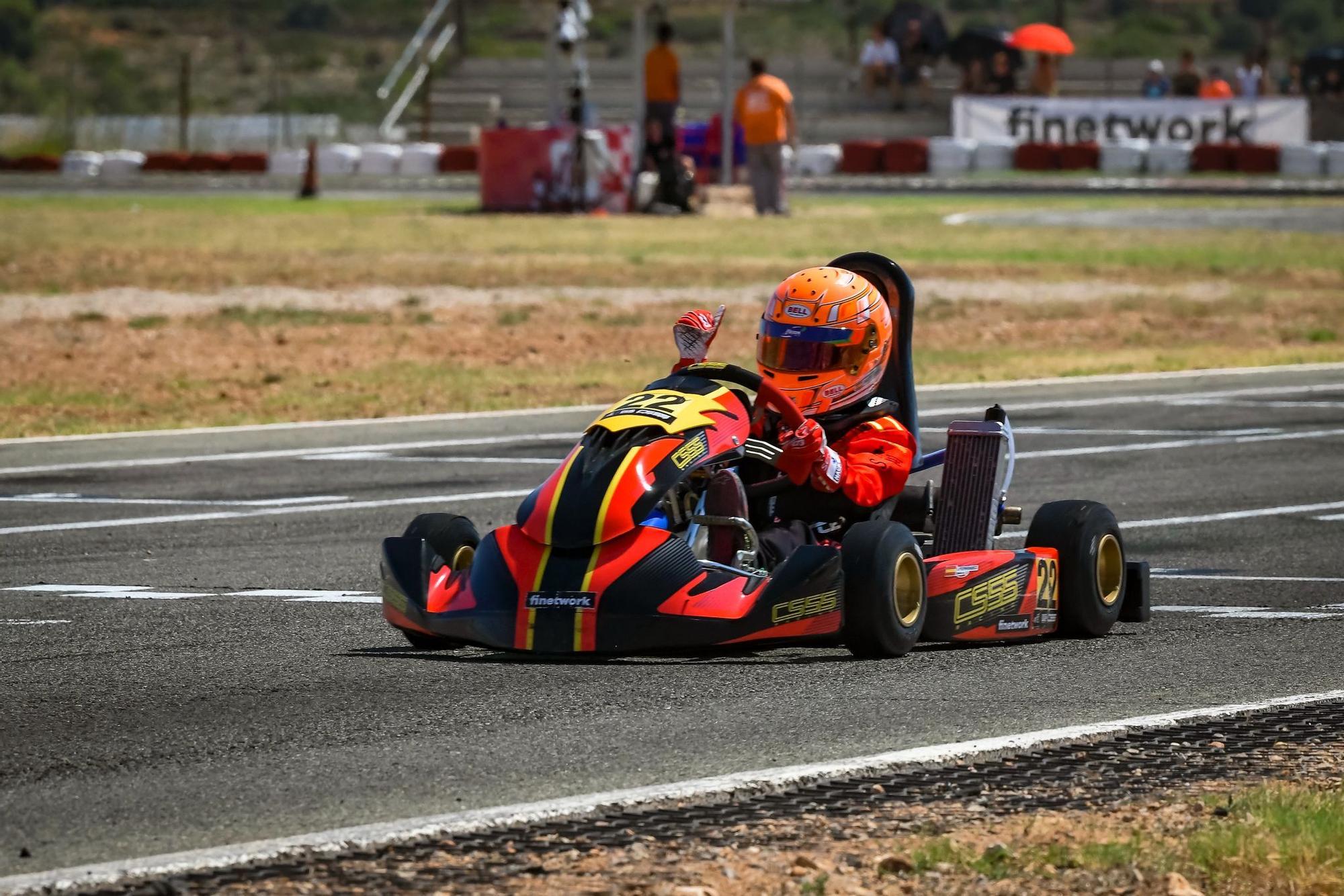 Iker Fernández, el nño con autismo entre los mejores pilotos de España