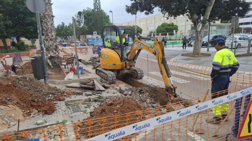 El Ayuntamiento de Ibiza espera aprovechar este mes el caudal de un acuífero que vierte toneladas de agua al día en un ‘parking’