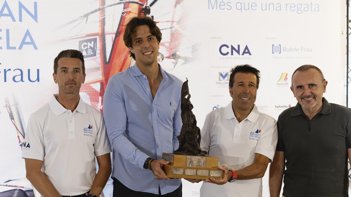 La 62ª edición del Gran Día de la Vela-Bufete Frau se ha presentado en el CN s'Arenal