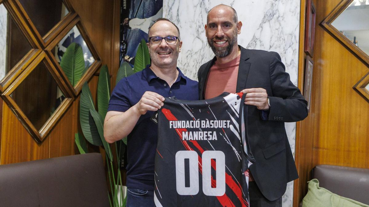 Diego Ocampo i Ander Mirambell durant la presentació del projecte a la Soca de Manresa