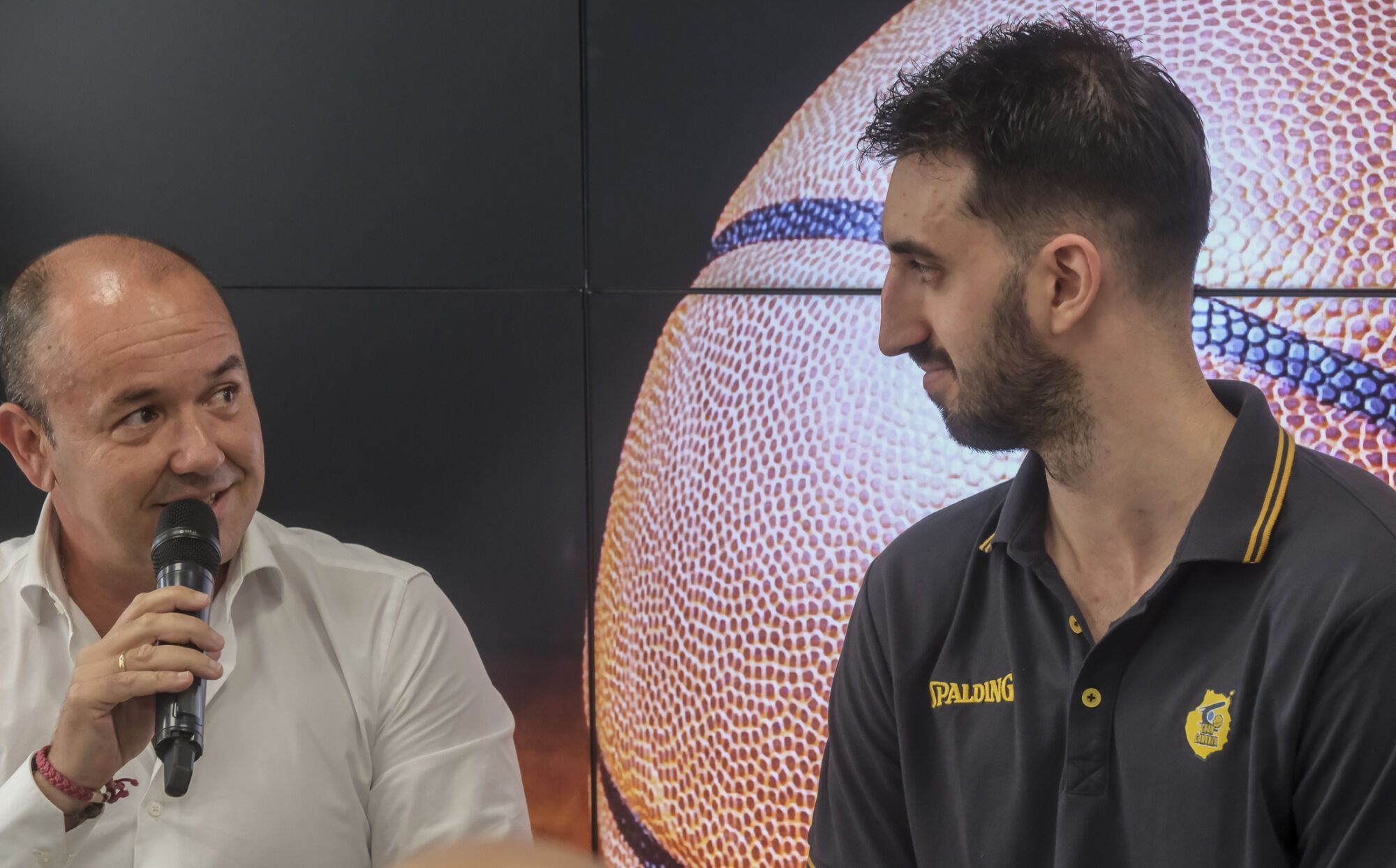 Presentación de Eric Vila como jugador del Granca