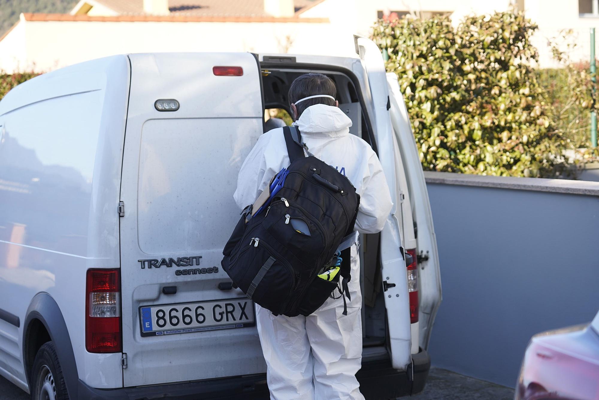 Un home mata a trets la seva dona i se suïcida després a la Canya