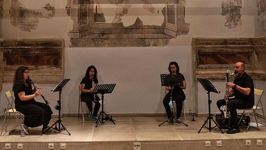El cuarteto Arghul, en pleno concierto en la Biblioteca.