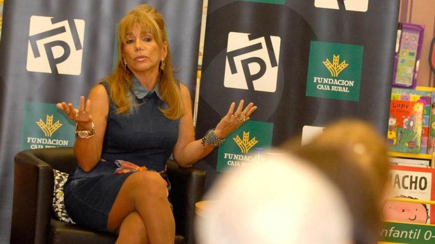 Liliana Vélez, durante la presentación de su libro.