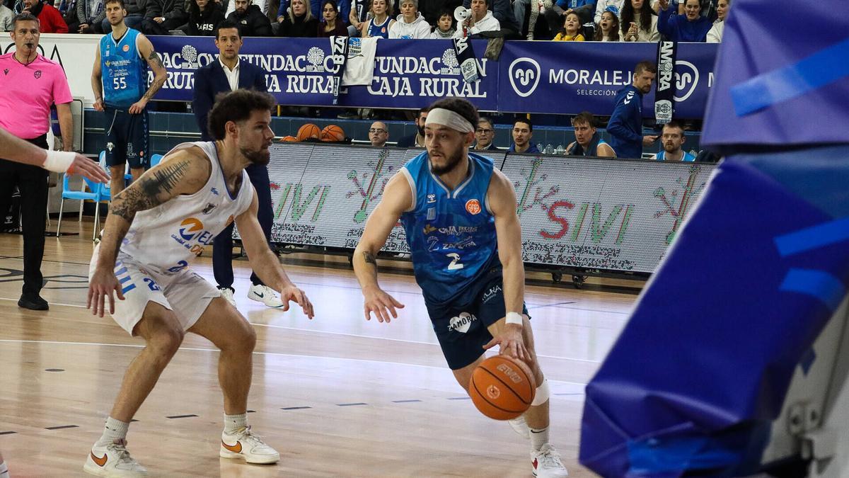 GALERÍA | Las mejores imágenes del partido del CB Zamora contra el Melilla