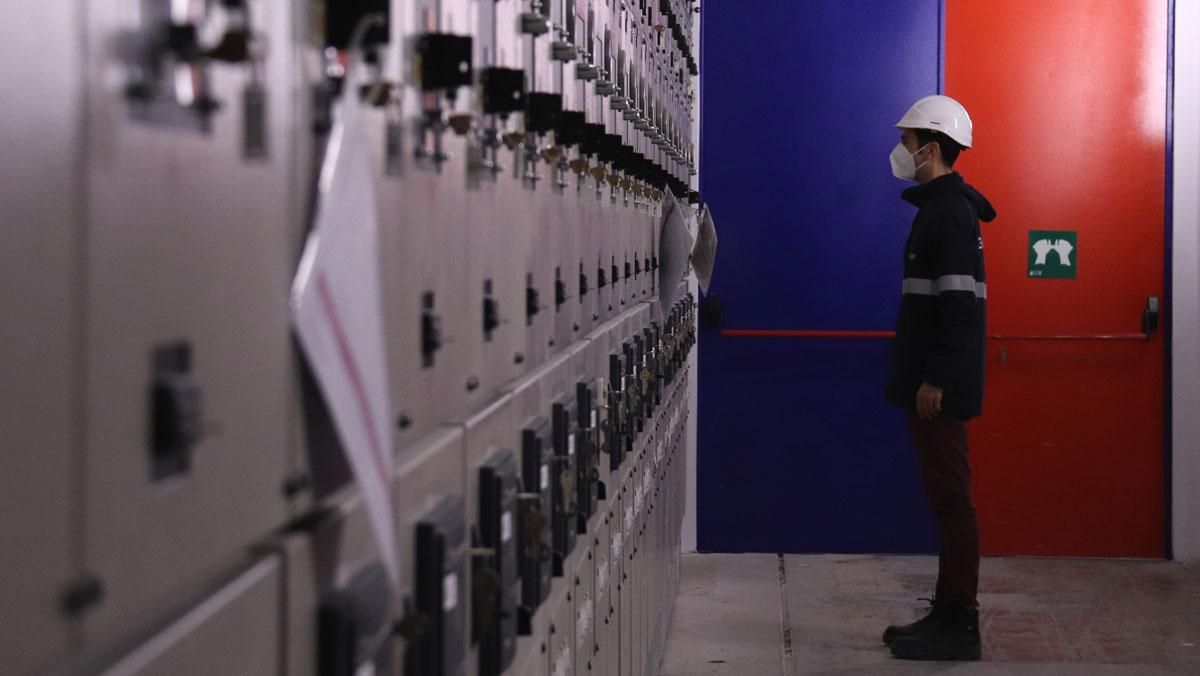 Endesa enforteix la xarxa elèctrica de Barcelona per facilitar la descarbonització Endesa enforteix la xarxa elèctrica de Barcelona per facilitar la descarbonització