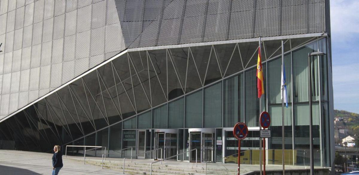 El edficio de los juzgados, donde se celebrará la vista. | IÑAKI OSORIO