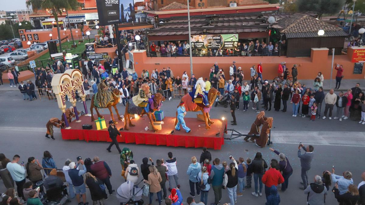 Cabalgata de Reyes Magos en Orihuela Costa el pasado año.