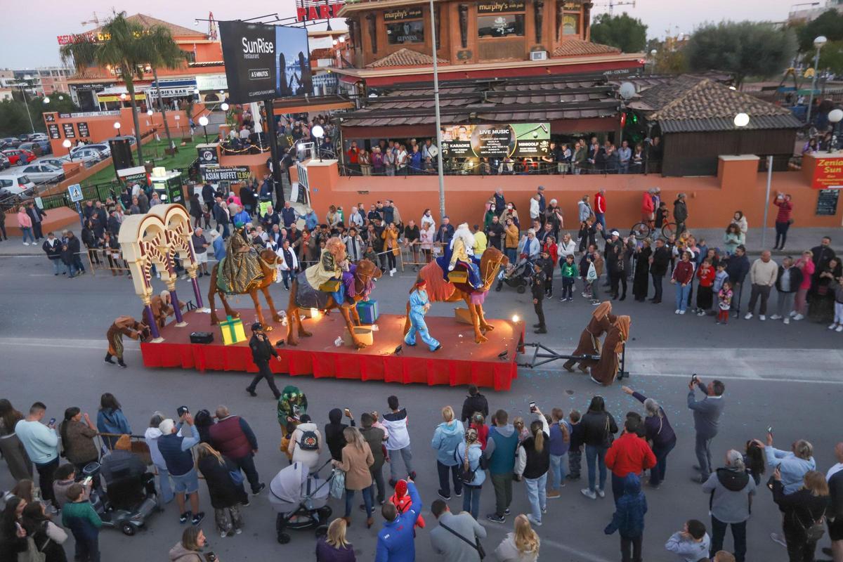 Cabalgata de Reyes Magos en Orihuela Costa el pasado año.