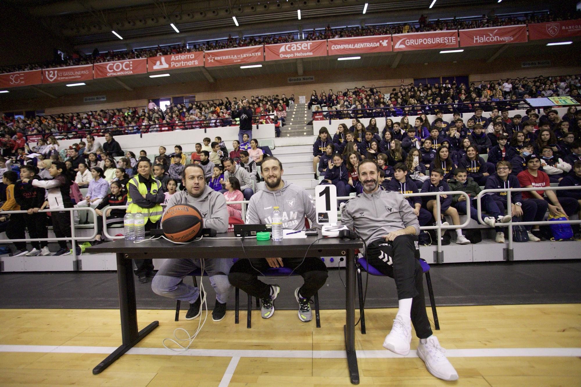 Partido del recreo en el UCAM Murcia con miles de escolares