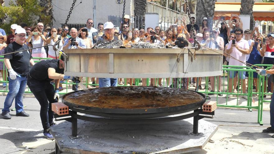 La costra gigante organizada por la Gestora de Festejos Populares en las fiestas de agosto.
