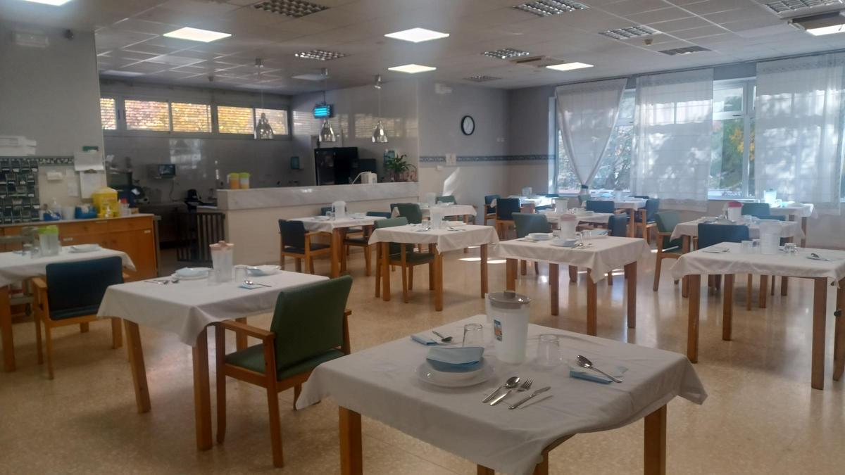 Menjador de la residència Sant Bernabé de Berga