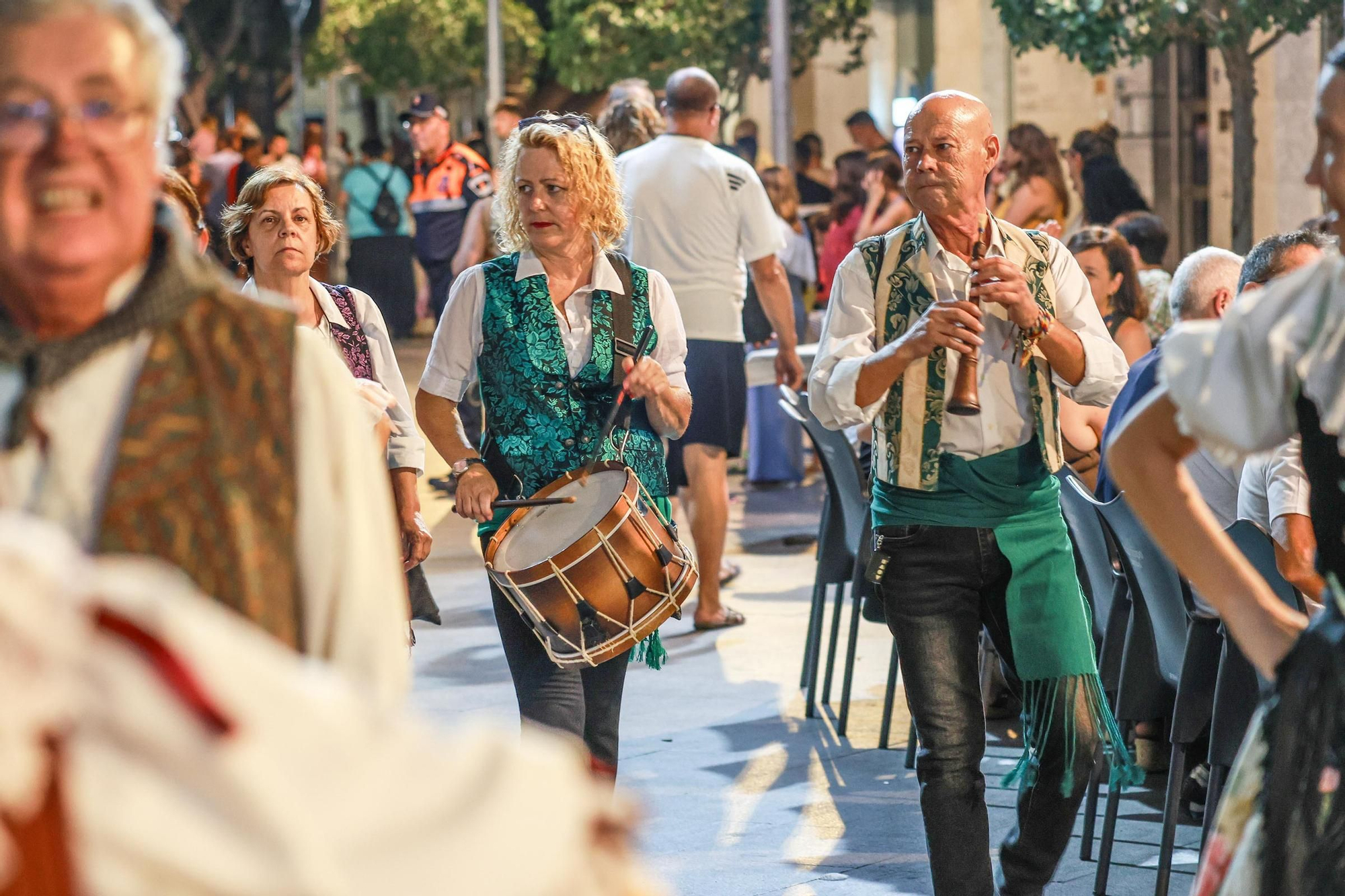 Aquí están las mejores fotos del bando de las fiestas de Almoradí 2025