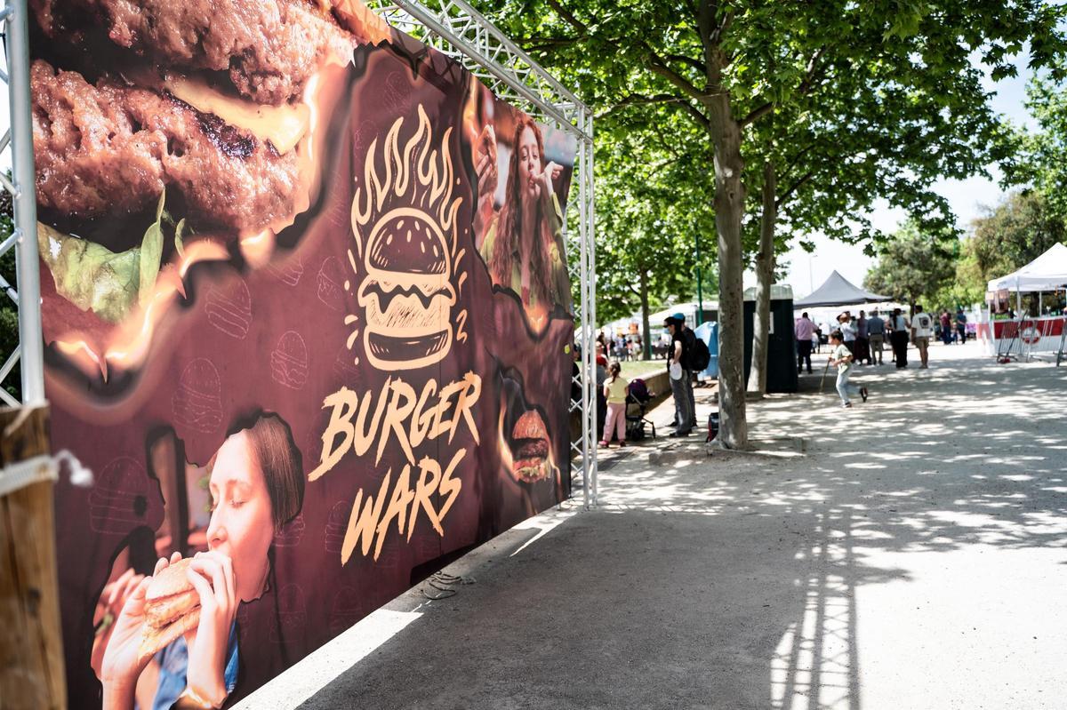 Galería | Así fue el evento de hamburguesas y tartas de queso en el parque Padre Pacífico de Cáceres