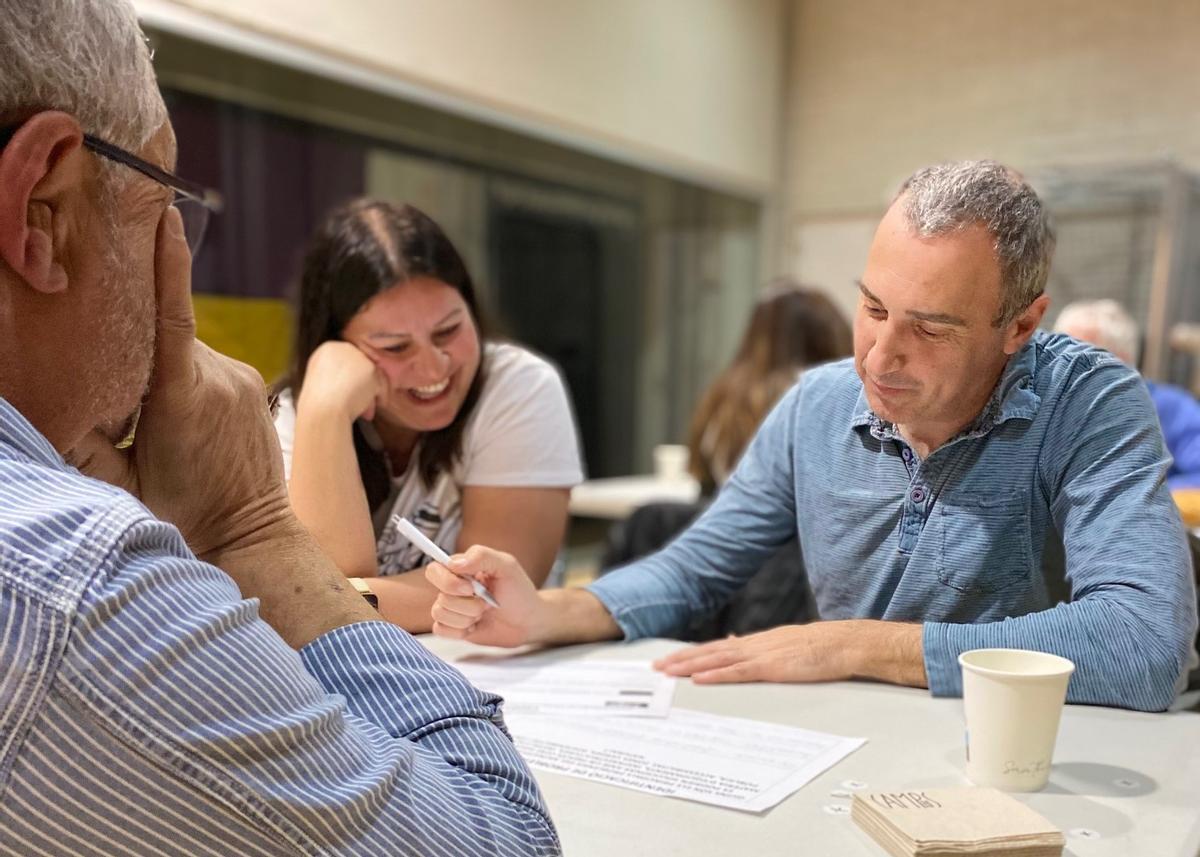 Una sessió presencial del projecte de Pressupostos Participatius