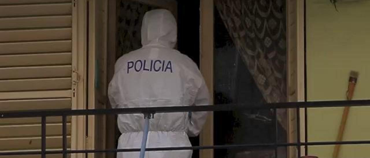 La Policía investiga la muerte de un hombre de 80 años en su domicilio de Alicante