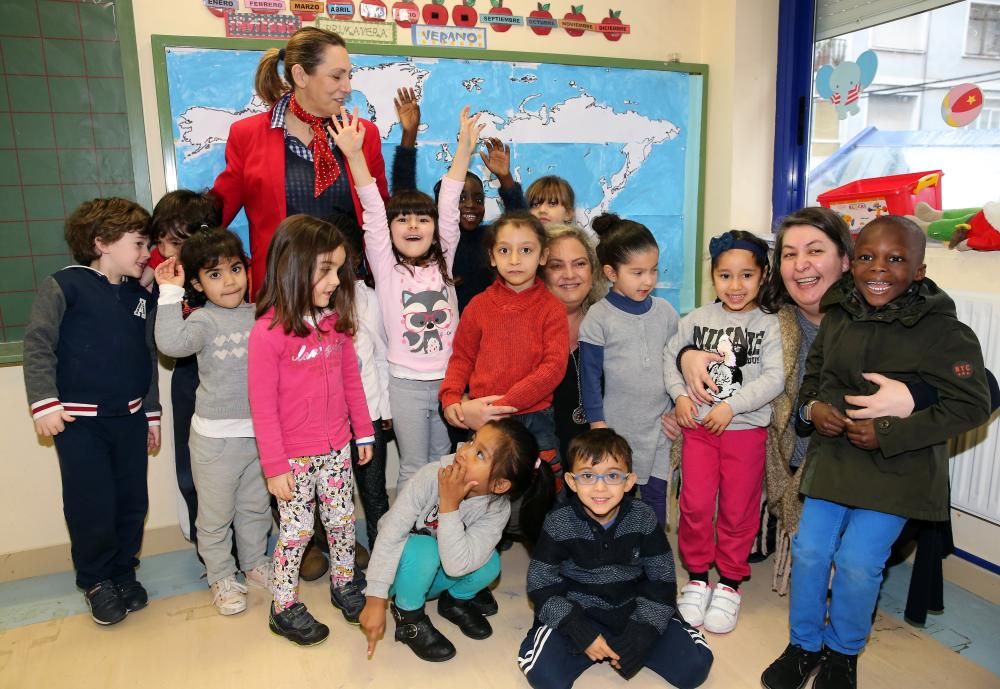 Las asociaciones de extranjeros, que se reúnen en la Casa das Mulleres, y los centros educativos, son espacios de convivencia. // FdV