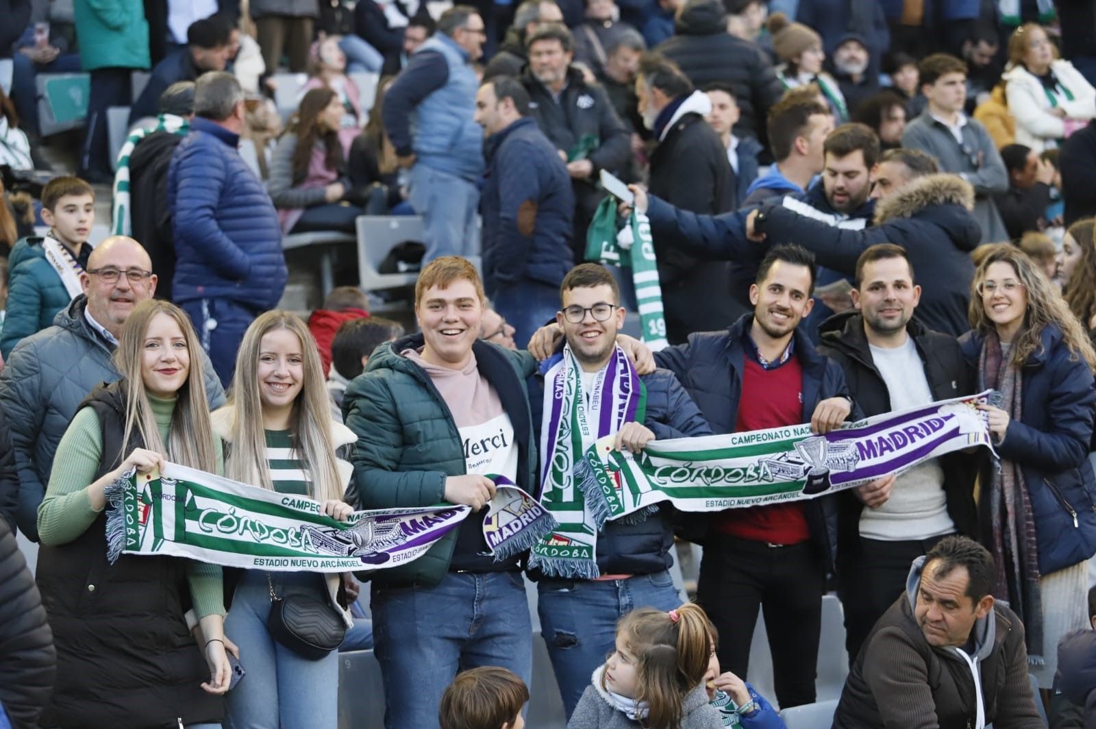 La afición blanquiverde en El Arcángel en el Córdoba CF- Real Madrid Castilla