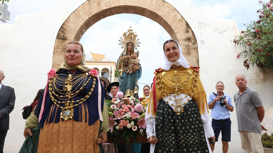 Las nubes no deslucen el día grande de las fiestas de Jesús
