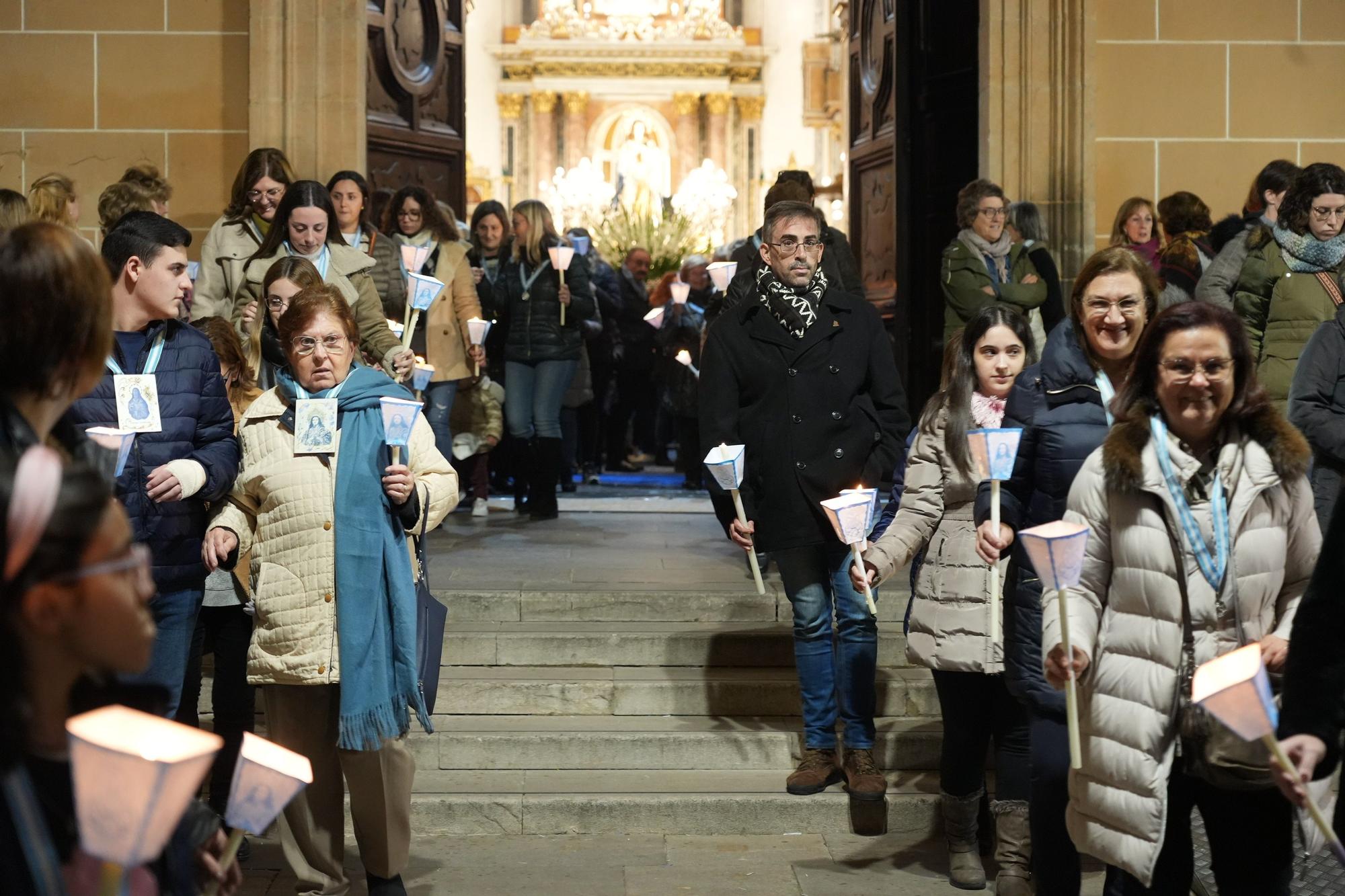 La procesión del 'farolet' cierra las fiestas de las purisimeras en Vila-real