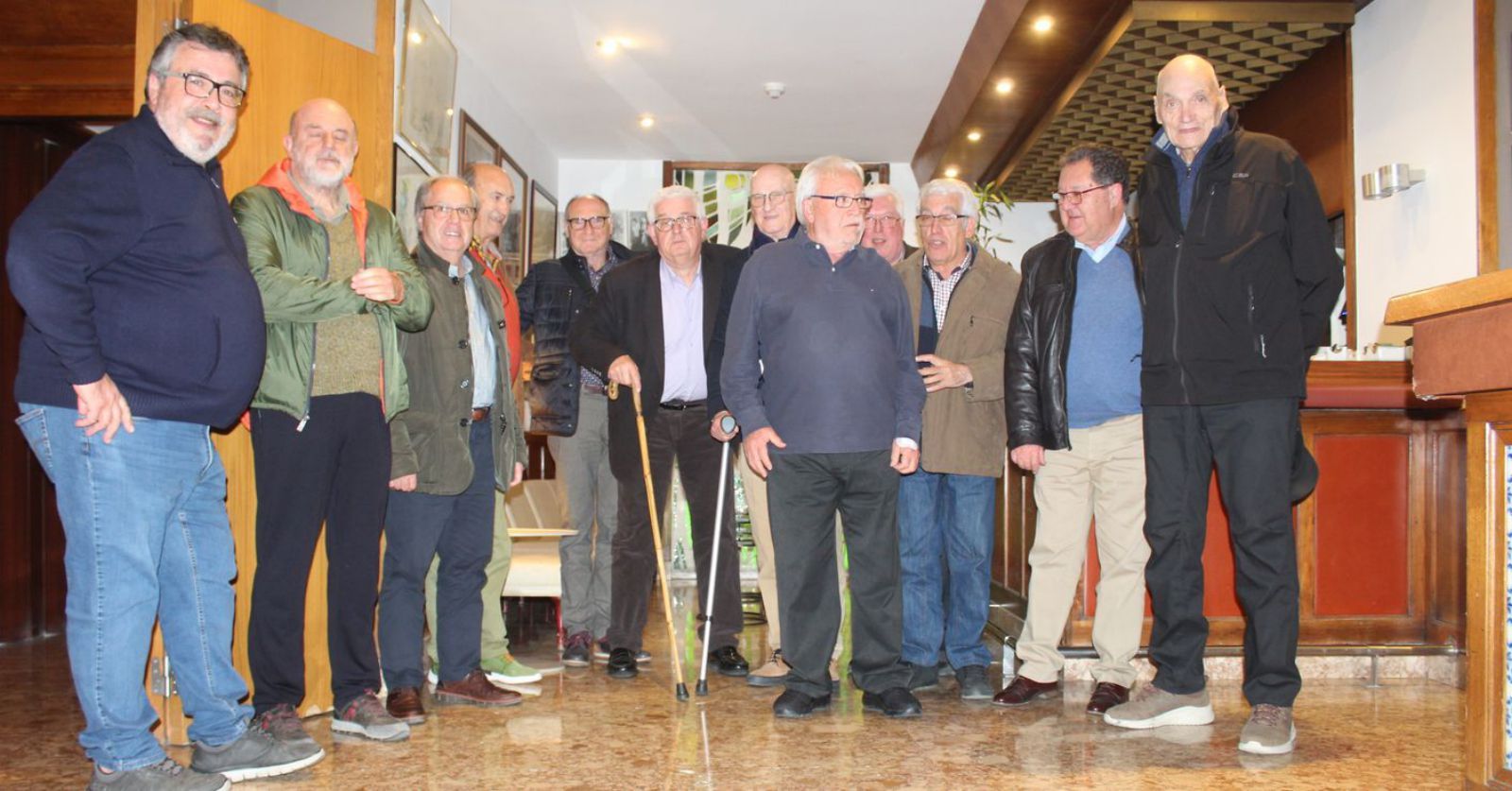 Membres de l’antic COVE i representants municipals de l’època a l’Hotel Duran