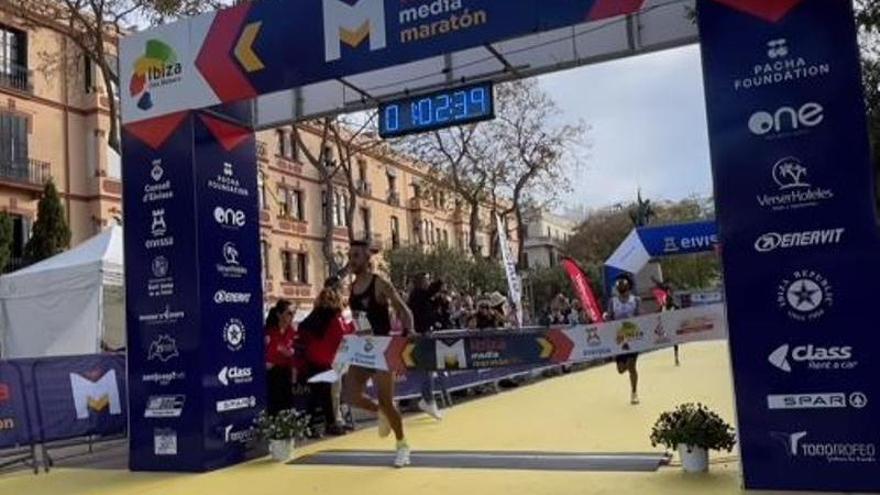 Ilias Fifa se lleva la Ibiza Media Maratón en los últimos metros