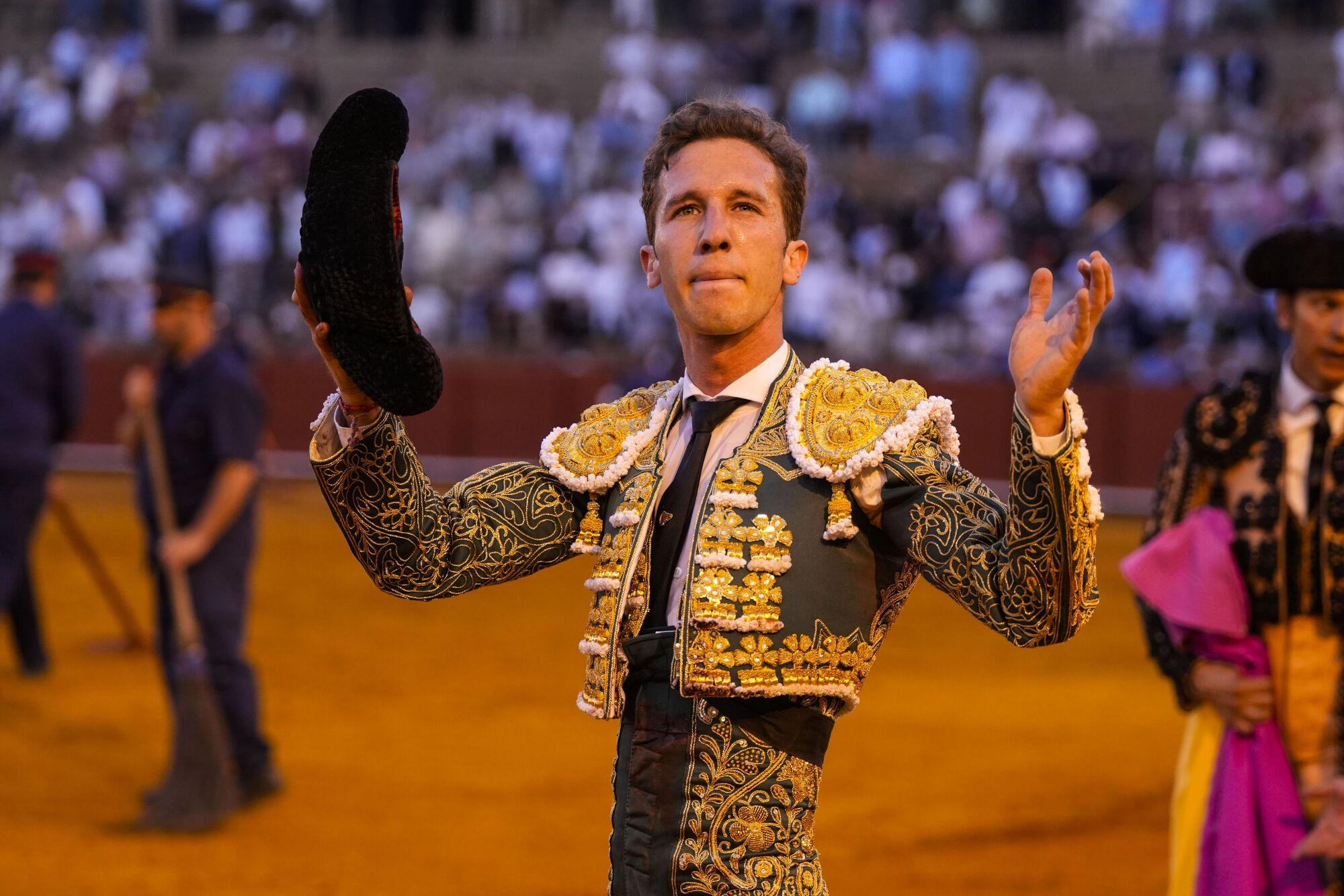 Calerito en su comparecencia en la Maestranza, a 27 de abril de 2025, en Sevilla, Andalucía (España). En la segunda corrida de abono en la Plaza de la Real Maestranza, los toreros Lama de Góngora, Calerito y Samuel Navalón son los protagonistas que ha realizado el paseíllo. 27 ABRIL 2025 Joaquin Corchero / Europa Press 27/04/2025. Joaquin Corchero;