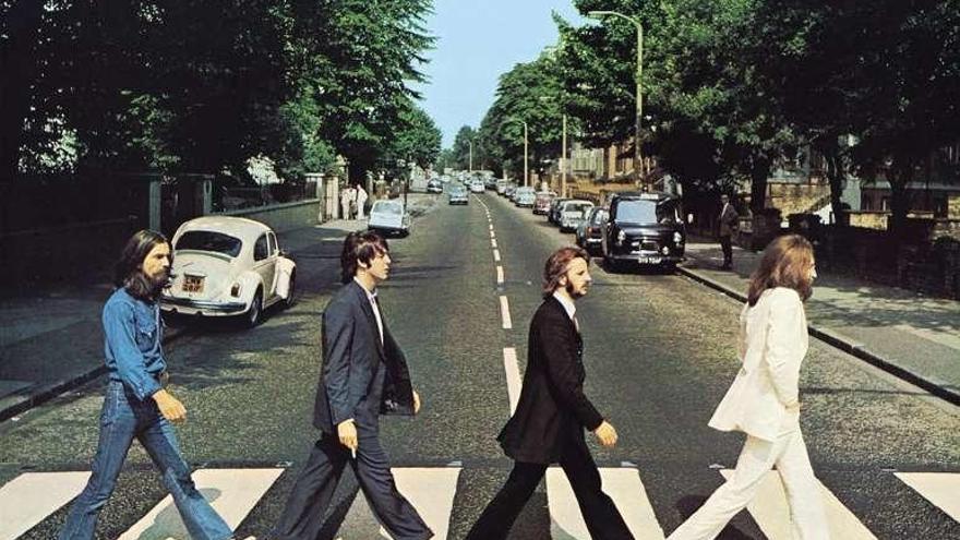 Los Beatles, en la portada del álbum &#039;Abbey Road&#039;.