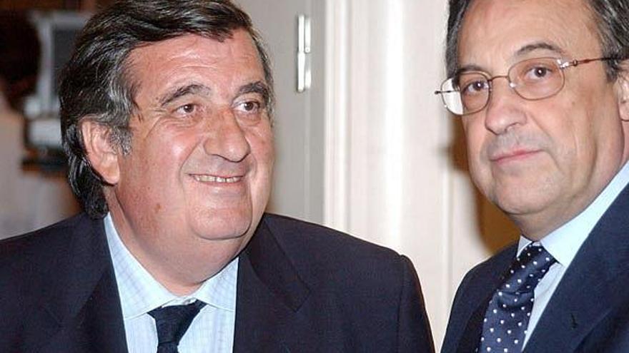 Pedro López Jiménez (i), presidente de Unión Fenosa, con Florentino Pérez, presidente de ACS, accionista mayoritario de la eléctrica.