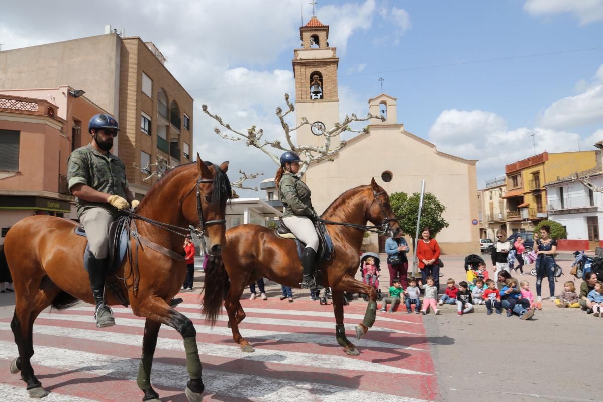 La Guardia Real realiza actividades y desfiles por toda la provincia