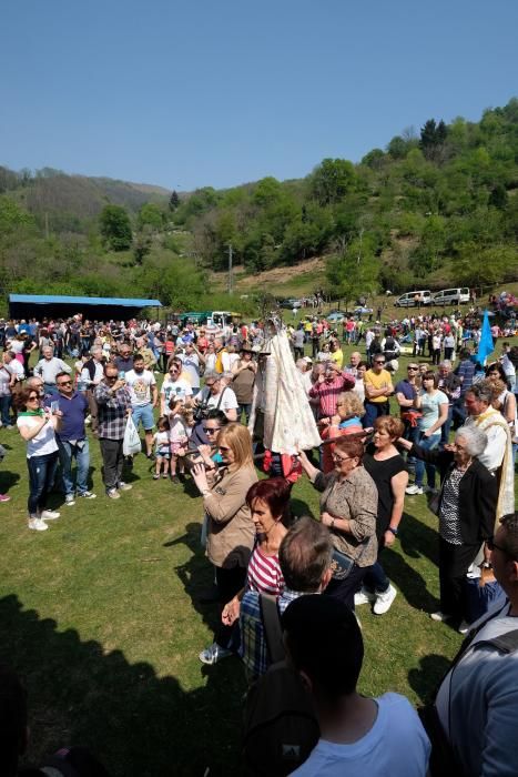 Romería de La Flor en Lena