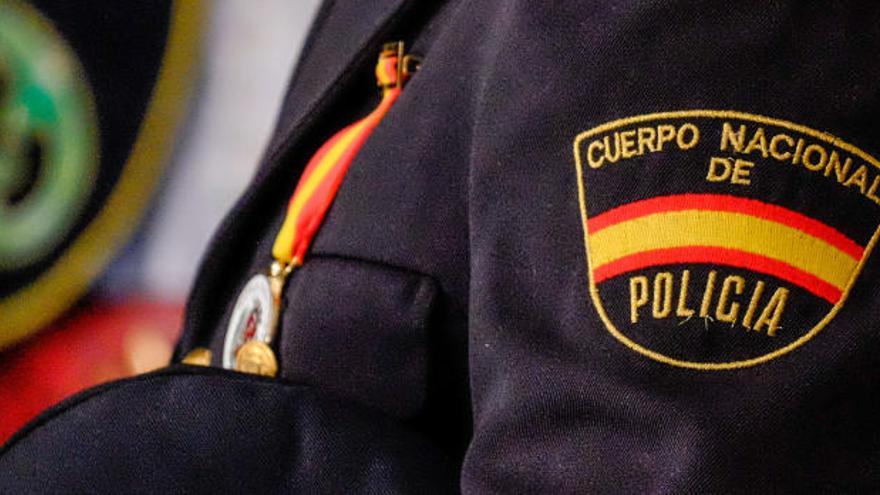 Detenido en Elda tras lanzar un kilo de cocaína por la ventanilla del coche