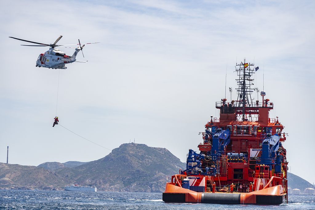 Simulacro rescate Salvamento Marítimo y cruz roja