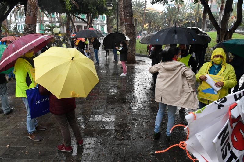 Los interinos siguen con las protestas