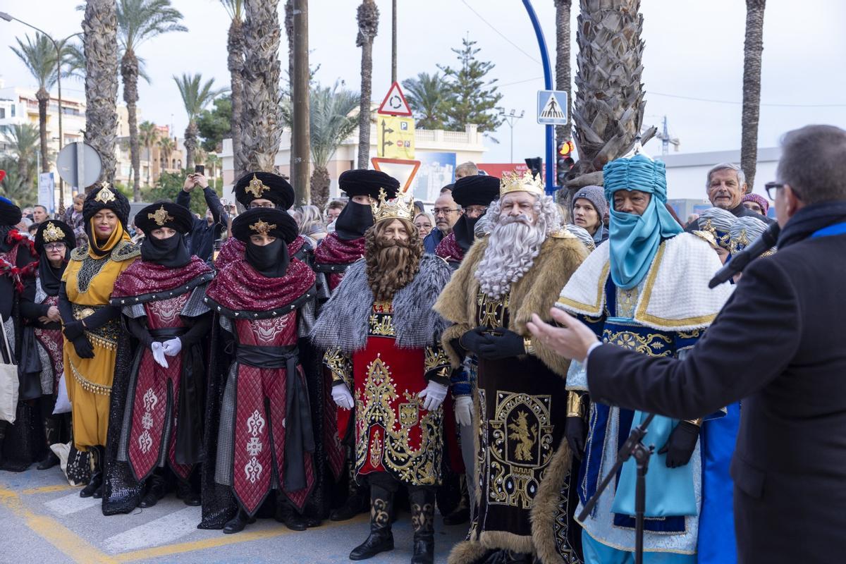 Las mejores imágenes de la Cabalgata de Reyes de Torrevieja 2026