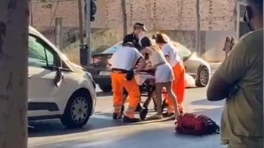 Hospitalizan a una ciclista tras ser atropellada por una furgoneta en Castelló