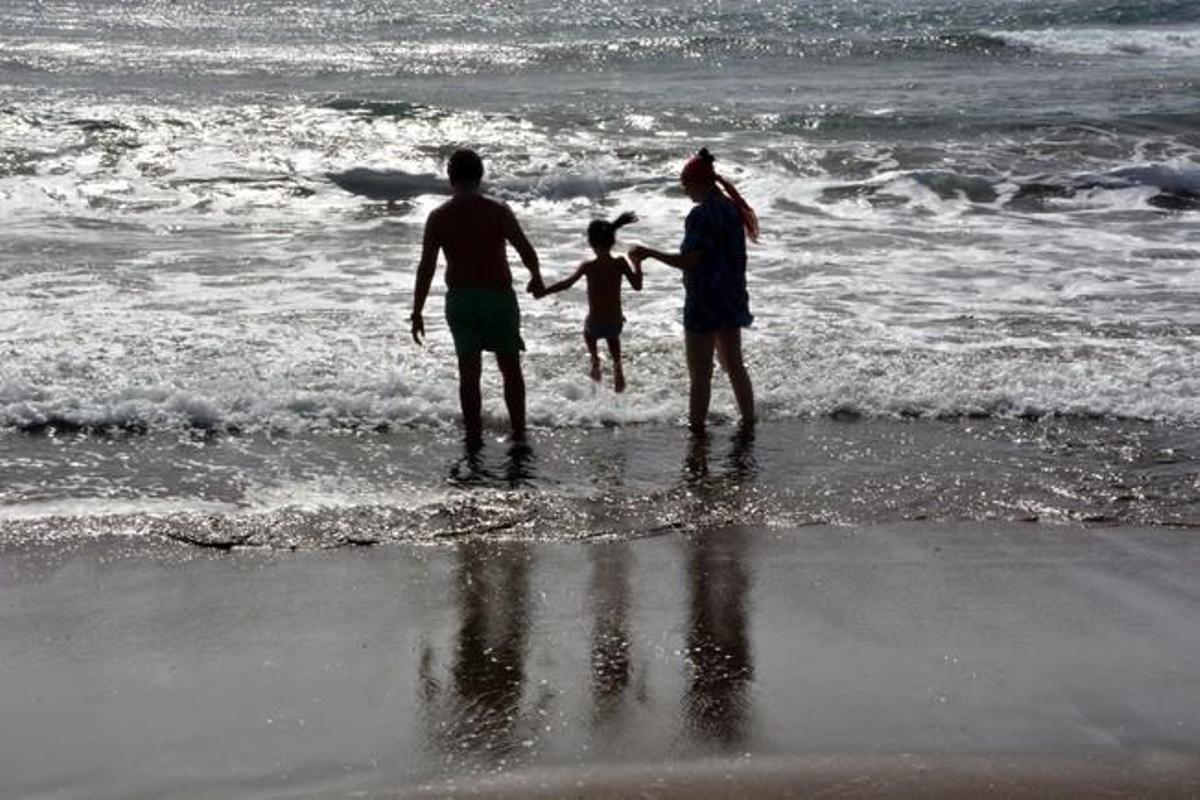 SURF PARA NIÑOS SALINETAS SURF PARA NIÑOS SALINETAS