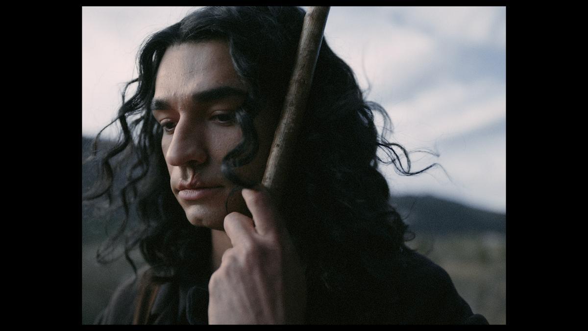 Álex Bausá da vida a Florencio de joven.