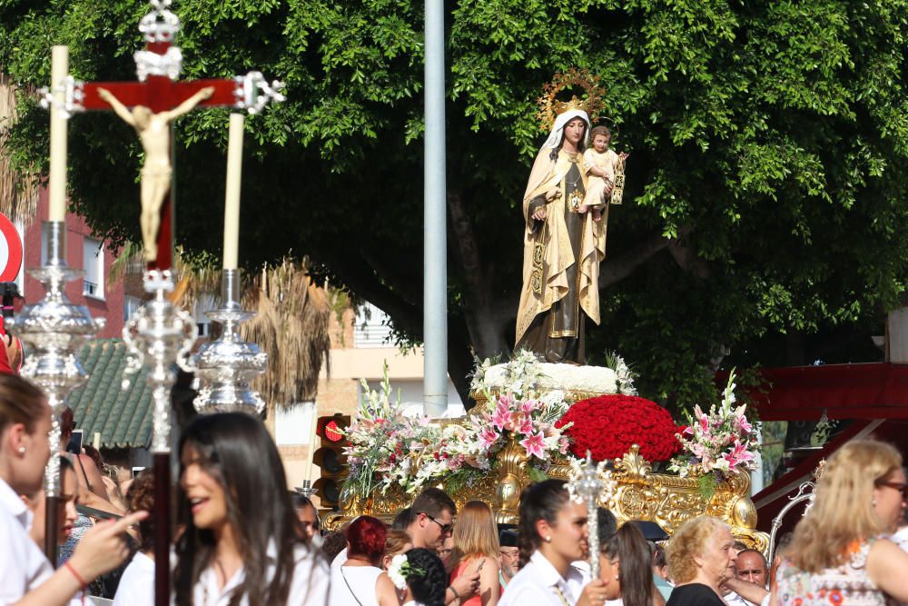 El barrio de El Palo, volcado con la procesión de la Virgen del Carmen.