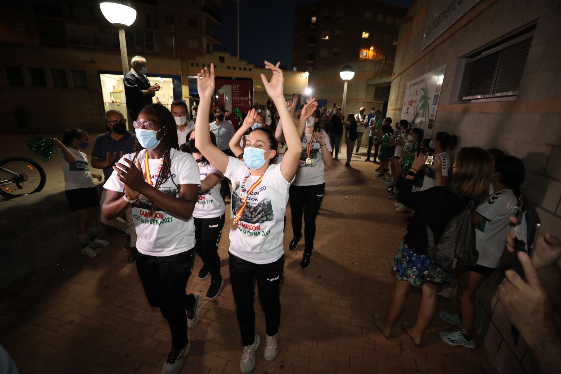 Recibimiento y celebración de las campeonas de la Copa de la Reina en su casa de Carrús