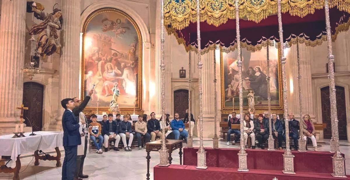 La Virgen de la Piedad estrenará este año el bordado exterior del palio.