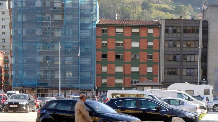 Piedras para cerrar el acceso a la Mayacina por la zona peatonal