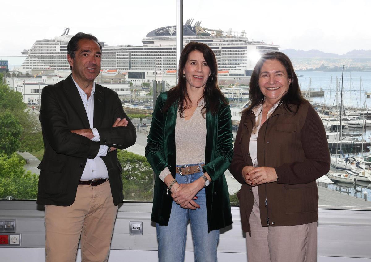 Maraña, Martínez Allegue y Ortiz, esta mañana en Vigo.