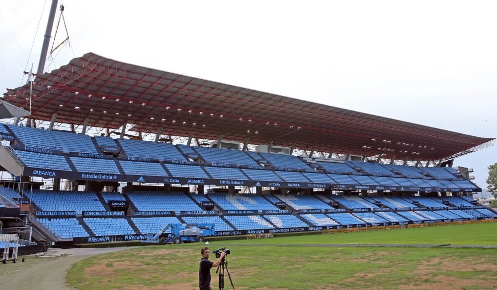 La grada de Río, en Balaídos, lista para la Liga