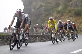 La etapa 14 del Tour de Francia, en imágenes