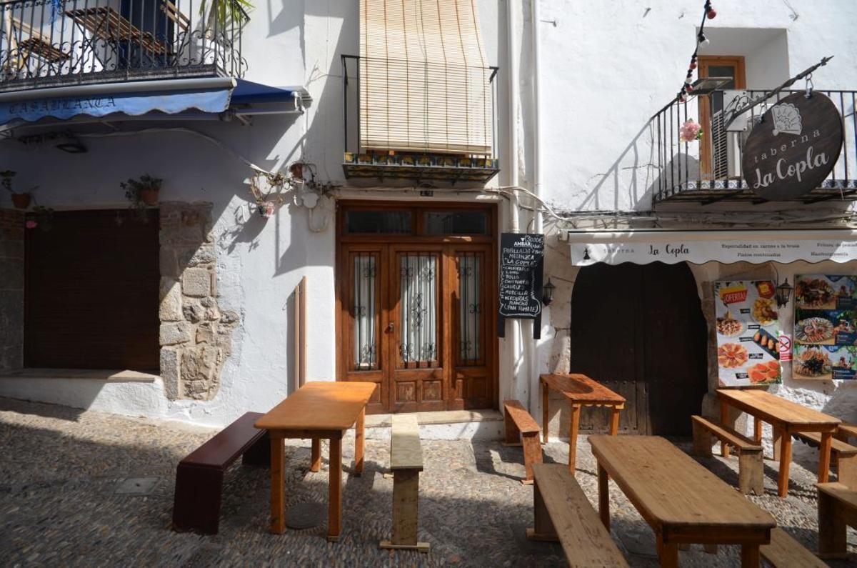 Las mejores fotos: Una casa de tres plantas y solárium sale a la venta en el casco histórico de Peñíscola