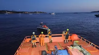 Rescatadas siete personas tras una avería en su lancha en Ibiza