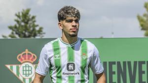 El Betis presenta a Ez Abde y a Altimira